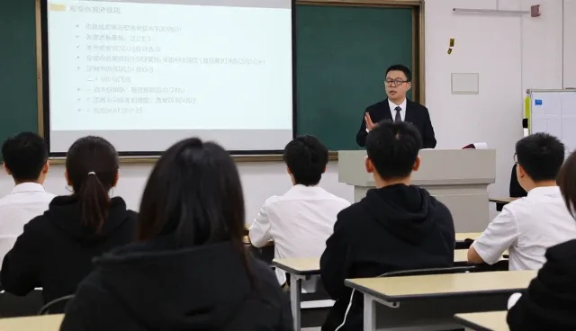 技术外包适用条件中性能影响因素分析
